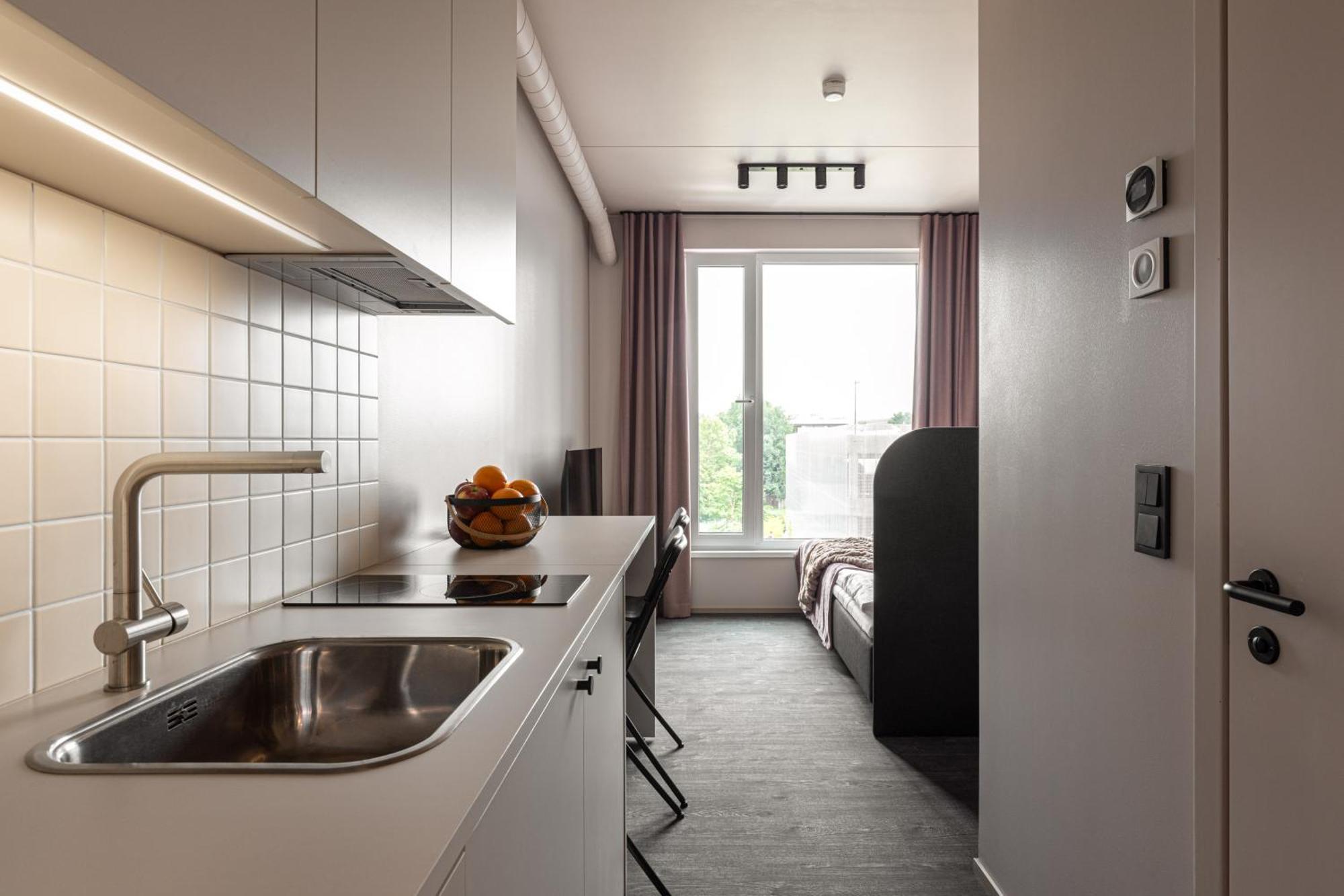 Hugo Apartment Hotel Тарту Экстерьер фото